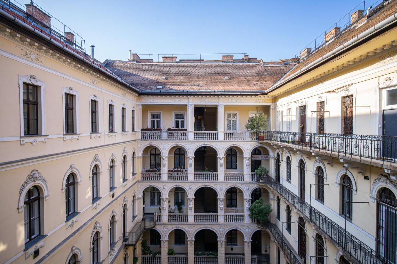 Delta Apartment *